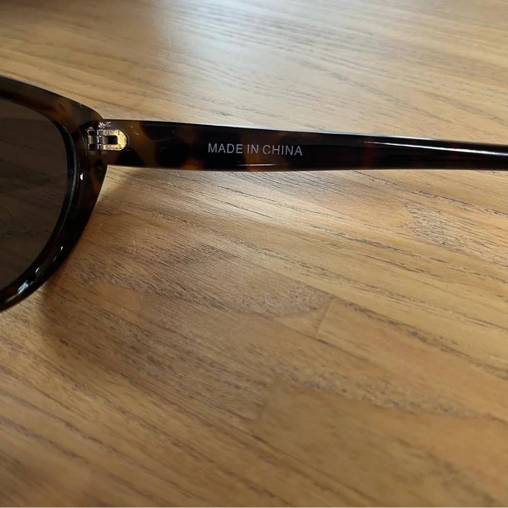 Oak and Fort Sunglasses! - Picture 6 of 8